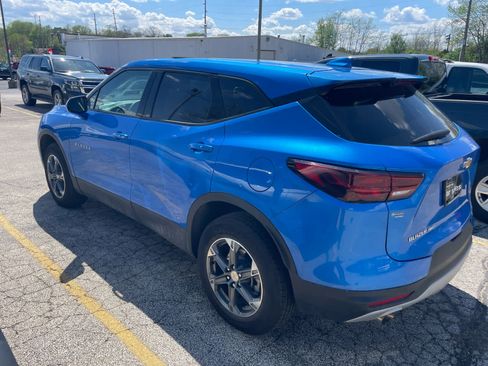 Used 2025 Chevrolet Blazer LT image 2