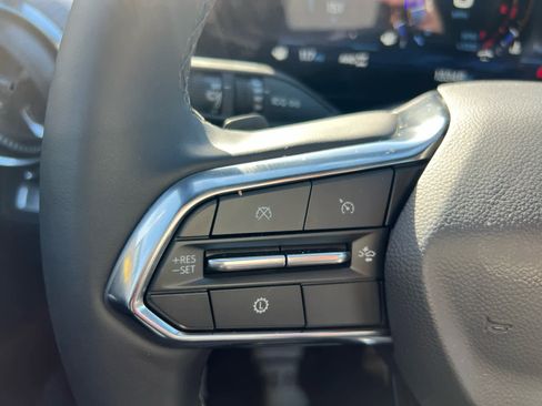 Used 2025 Chevrolet Equinox LT image 15