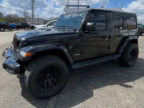 Used 2021 Jeep Wrangler Unlimited Sahara AWD/4WD image 6
