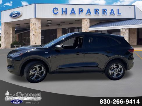 Certified 2025 Ford Escape ST-Line AWD/4WD image 3