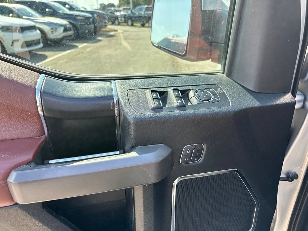 Used 2019 Ford F150 Platinum w/ Equipment Group 701A Luxury AWD/4WD image 22