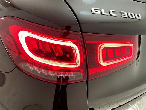 Certified 2021 Mercedes-Benz GLC 300 4MATIC image 23