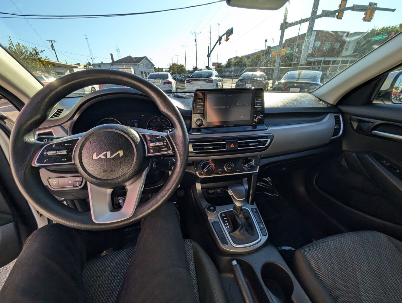 Used 2023 Kia Seltos LX AWD/4WD image 21