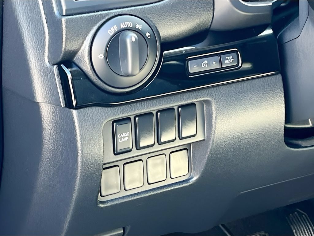 Used 2023 Nissan Titan SV w/ Accessory Utility Package AWD/4WD image 10