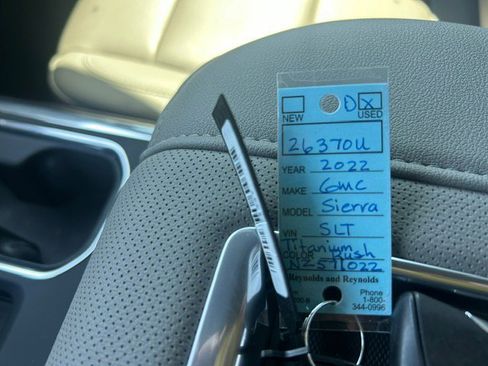 Used 2022 GMC Sierra 1500 SLT w/ SLT Premium Plus Package image 25