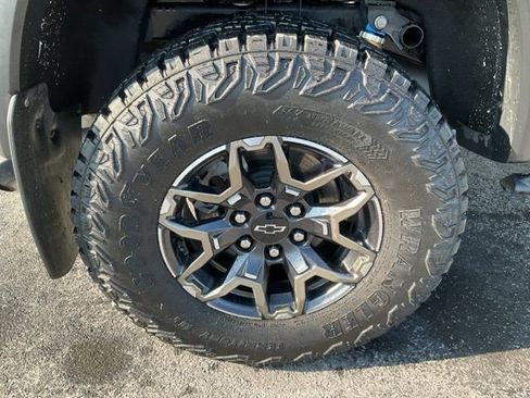 Certified 2025 Chevrolet Colorado ZR2 w/ Technology Package image 9