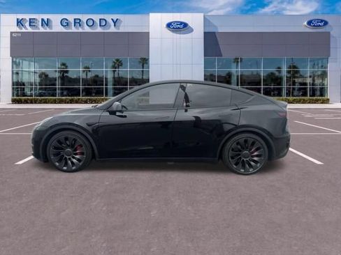 Used 2022 Tesla Model Y Performance AWD/4WD image 4