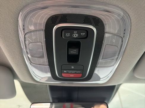 Used 2023 Hyundai Elantra Limited image 21