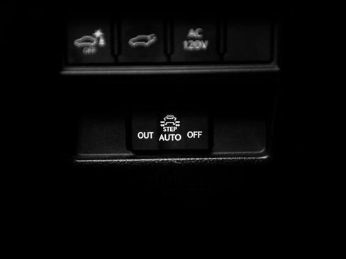 Used 2025 Lexus GX 550 AWD/4WD image 36