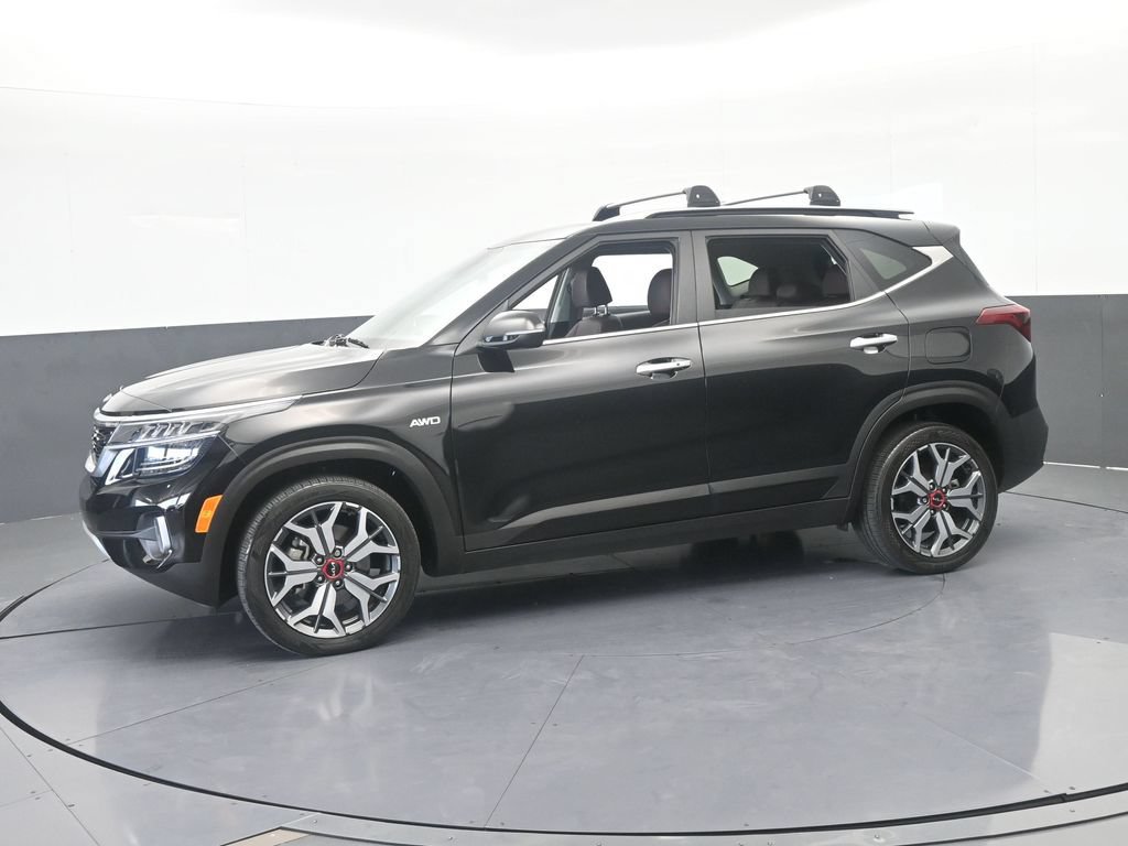 Used 2023 Kia Seltos SX w/ SX Sunroof Package AWD/4WD image 2