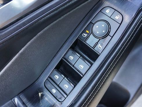 Used 2024 Nissan Rogue SV AWD/4WD image 11