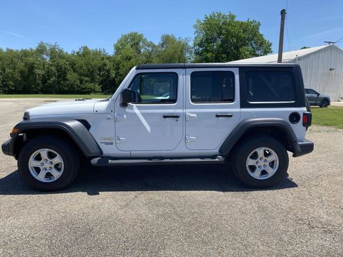 Used 2018 Jeep Wrangler Unlimited Sport S AWD/4WD image 2