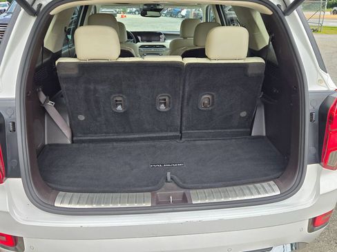 Used 2020 Hyundai Palisade Limited FWD image 15