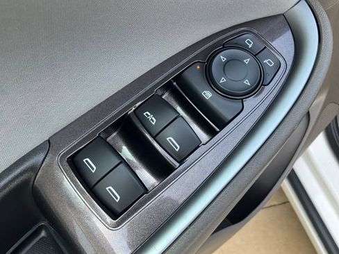 Used 2025 Chevrolet Malibu LT FWD image 6