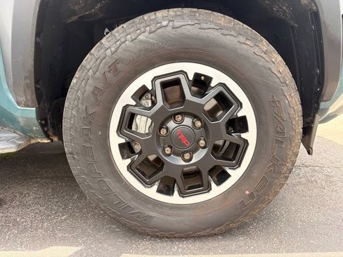 Used 2025 Toyota 4Runner TRD Off-Road AWD/4WD image 31