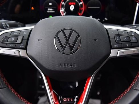 Certified 2025 Volkswagen GTI SE image 18