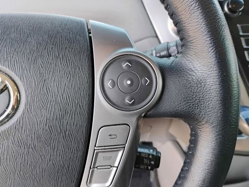 Used 2017 Toyota Prius V Four image 29