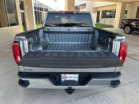 Used 2025 GMC Sierra 1500 SLT RWD image 30