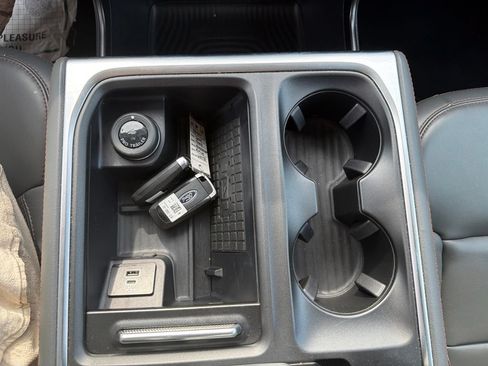 Used 2025 Ford Expedition Active RWD image 32