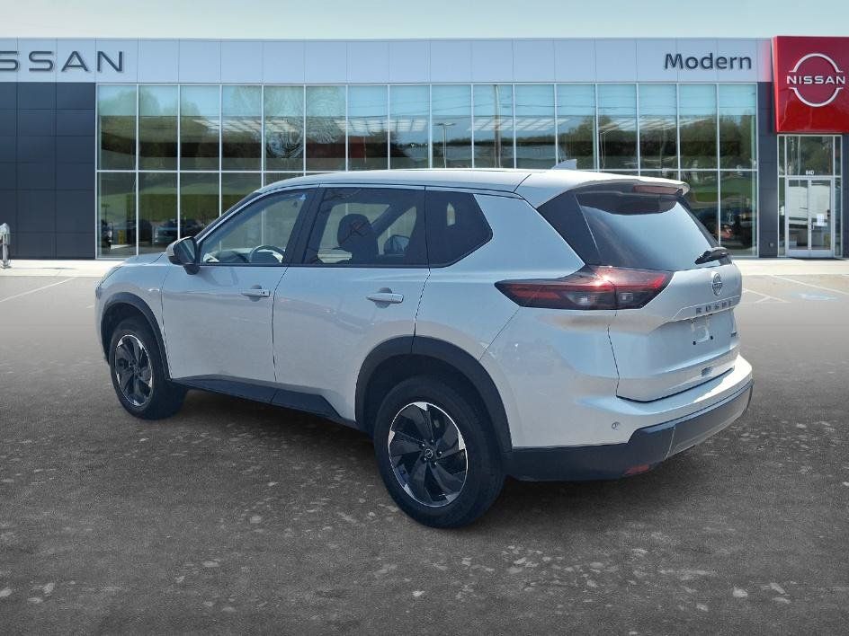 Certified 2025 Nissan Rogue SV AWD/4WD image 6