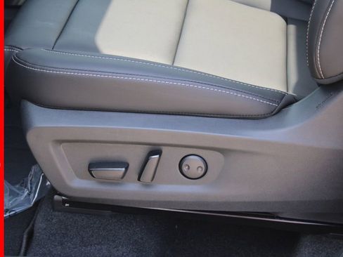 New 2025 Nissan Murano SL image 11