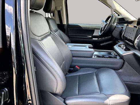 Certified 2025 Ford Expedition Max Active AWD/4WD image 9