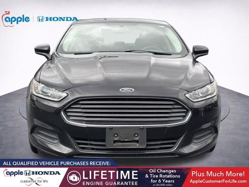 Used 2016 Ford Fusion S image 2