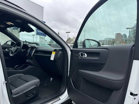 Certified 2023 Volvo XC40 Recharge Ultimate w/ Protection Package Premier AWD/4WD image 12