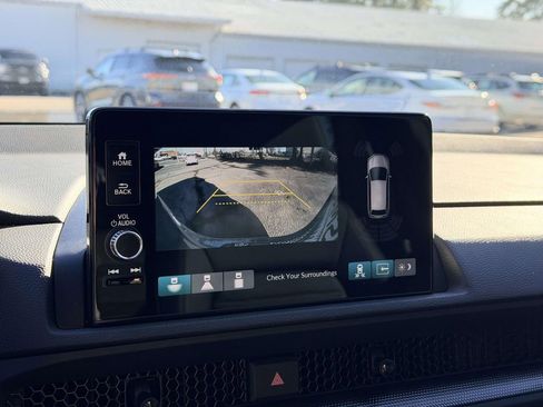 Used 2025 Honda CR-V Sport-L image 4