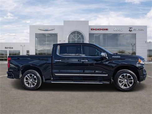 Used 2024 Chevrolet Silverado 1500 High Country image 2