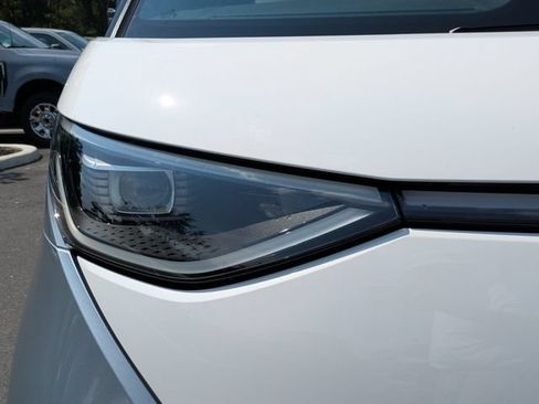 Used 2025 Volkswagen ID. Buzz 1st Edition AWD/4WD image 10
