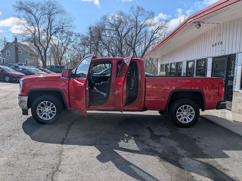 Used 2017 GMC Sierra 1500 SLE w/ SLE Value Package image 5