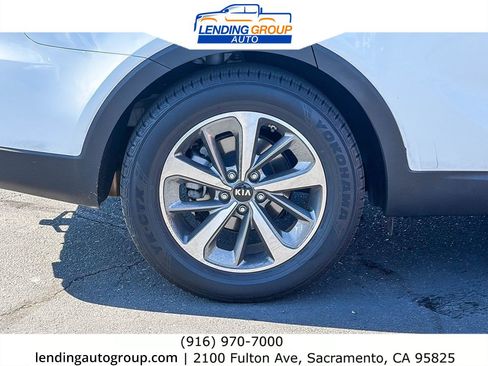Used 2019 Kia Sorento EX AWD/4WD image 10