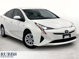 Used 2018 Toyota Prius One FWD video 1