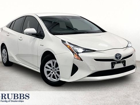 Used 2018 Toyota Prius One FWD image 1