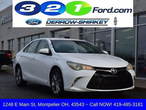 Used 2015 Toyota Camry SE image 1