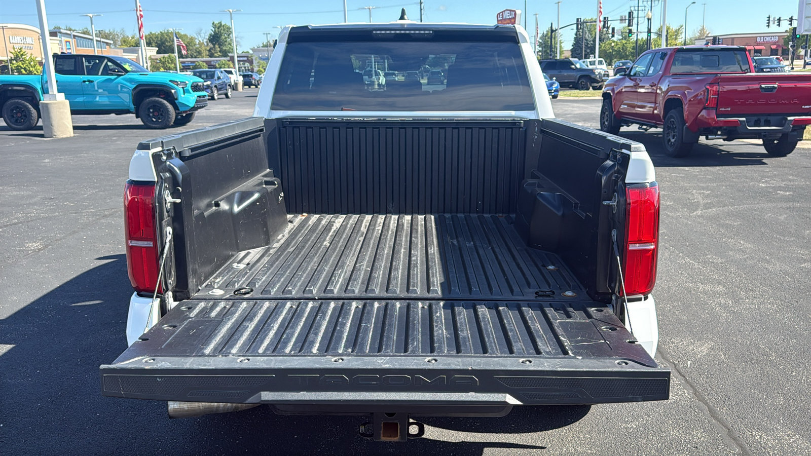 Used 2024 Toyota Tacoma SR5 AWD/4WD image 22
