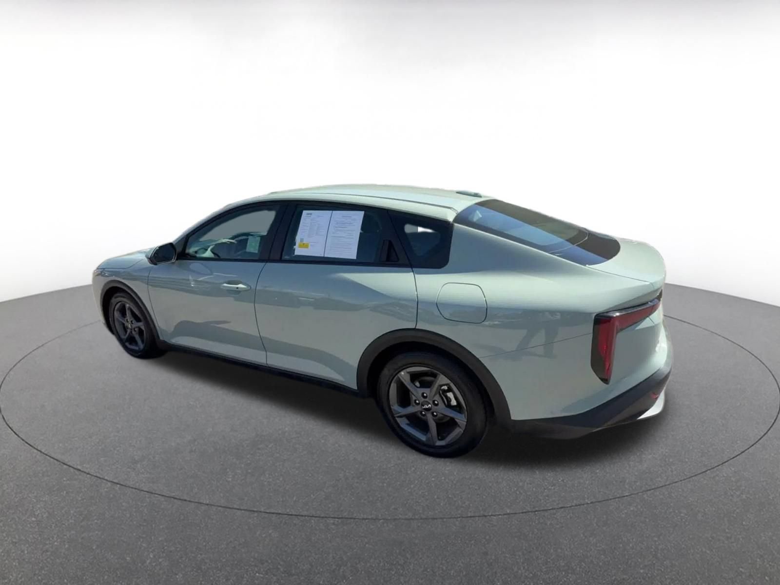 Used 2025 Kia K4 FWD image 9