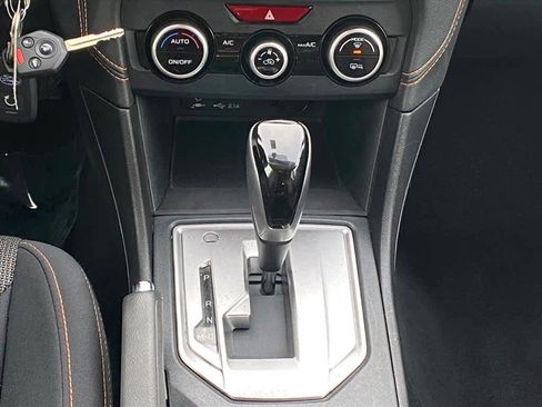 Used 2020 Subaru Crosstrek 2.0i Premium image 11