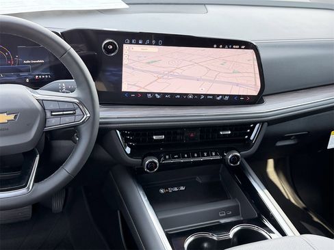 New 2026 Chevrolet Suburban Premier image 15