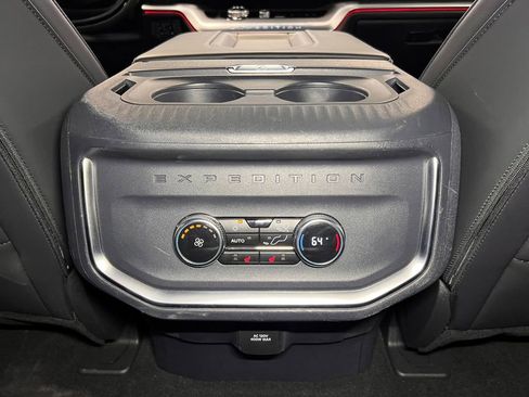 Used 2025 Ford Expedition Max Platinum image 23