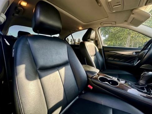 Used 2020 INFINITI Q50 Sport w/ Proactive Package RWD image 9