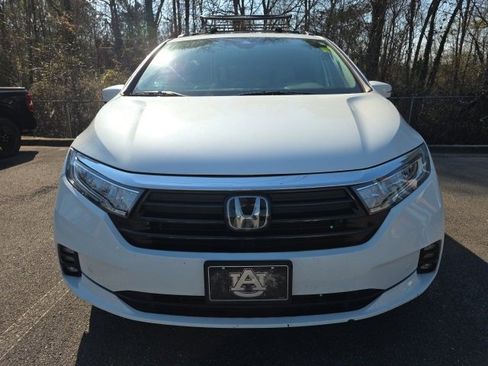 Used 2022 Honda Odyssey Touring image 2