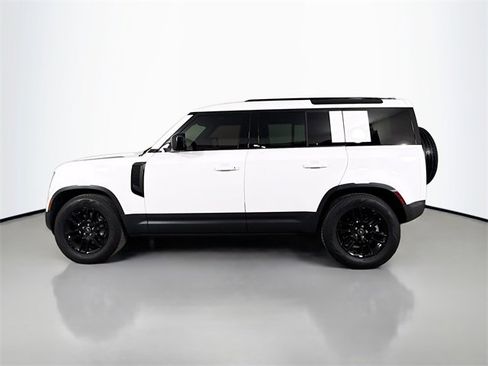 Used 2025 Land Rover Defender 110 S image 8
