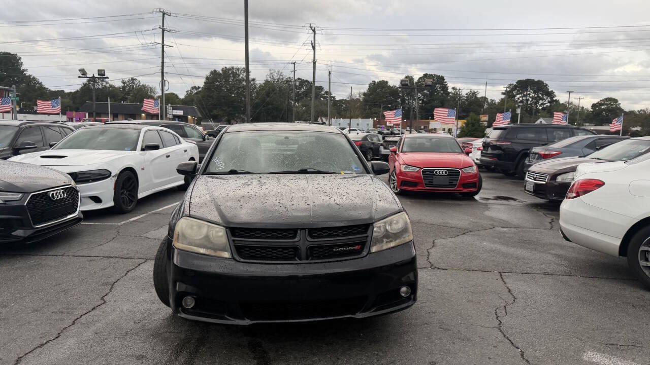 Used 2013 Dodge Avenger SXT w/ Blacktop Pkg FWD image 3