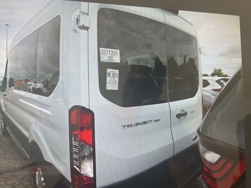 Used 2025 Ford Transit 350 XLT RWD image 12
