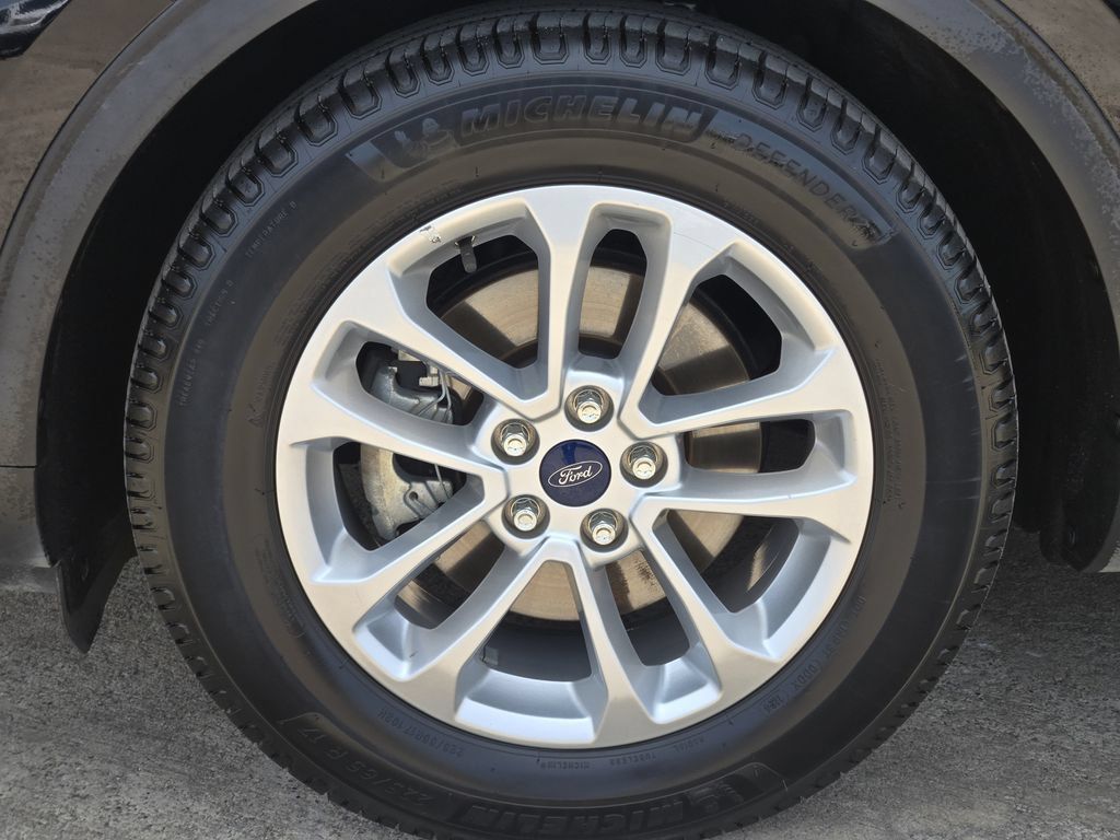 Used 2020 Ford Escape SE FWD image 16