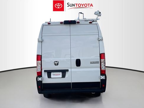 Used 2024 RAM ProMaster 2500 w/ Convenience Group image 5