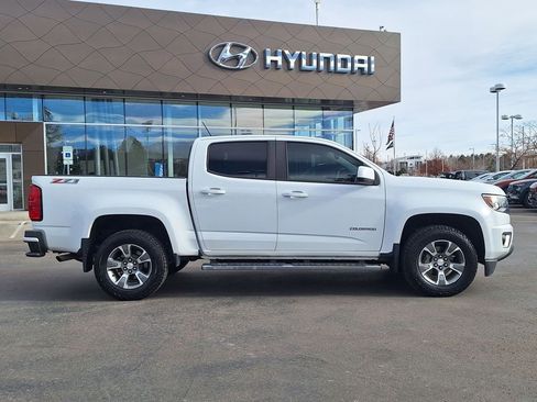 Used 2020 Chevrolet Colorado Z71 image 2