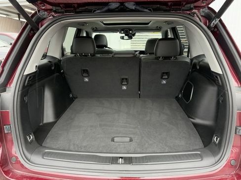 New 2024 Jeep Grand Cherokee Limited 4xe image 11